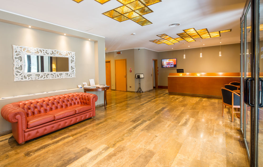 Unaway Hotel & Residence Linea Uno Milano Exteriör bild