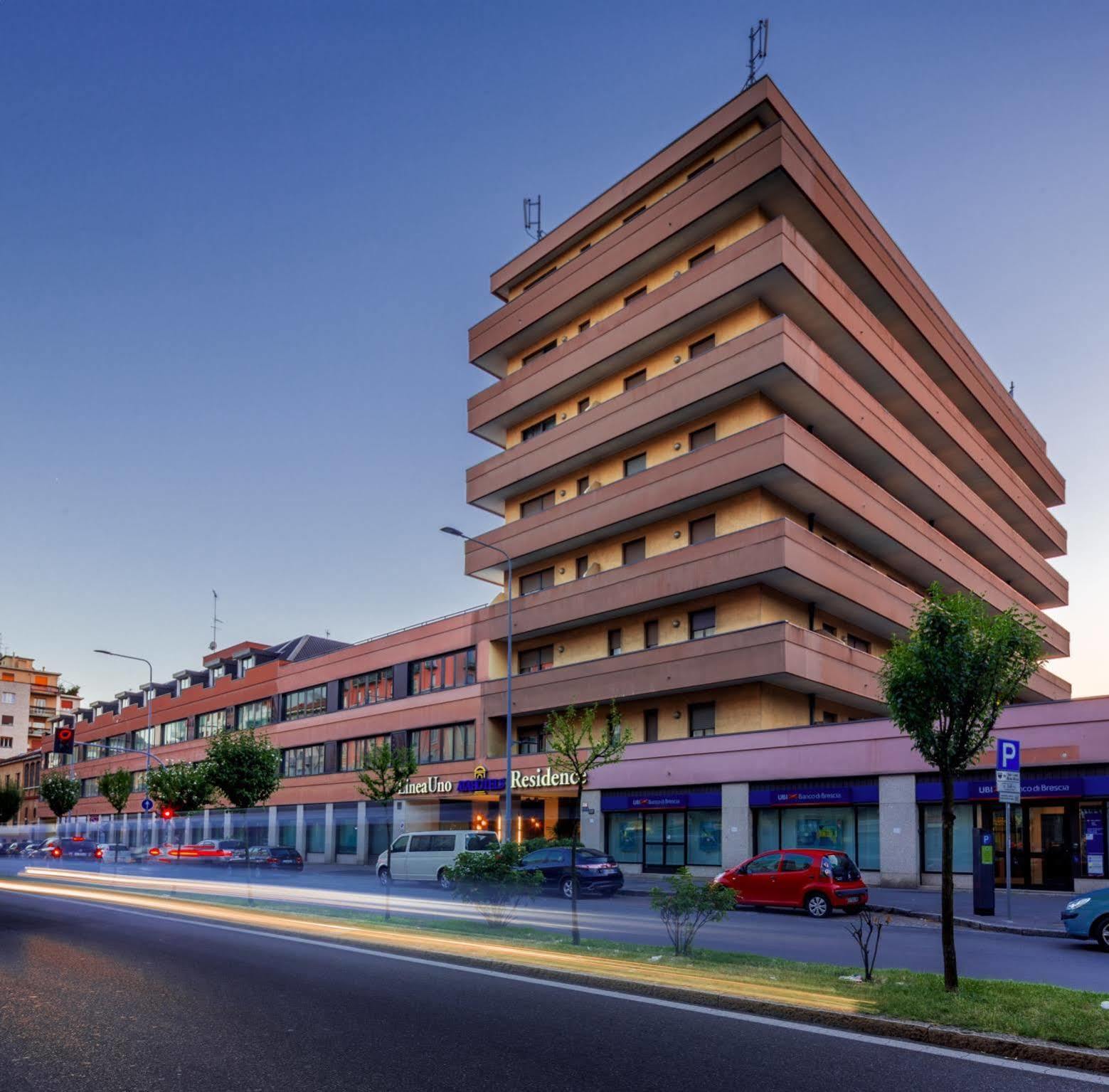 Unaway Hotel & Residence Linea Uno Milano Exteriör bild